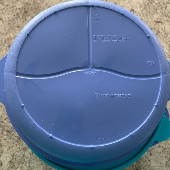 Crystal Wave Tupperware - Picture 7 of 7